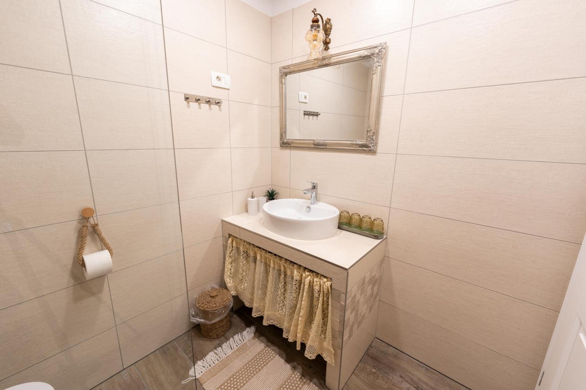 Apartment Amalija *