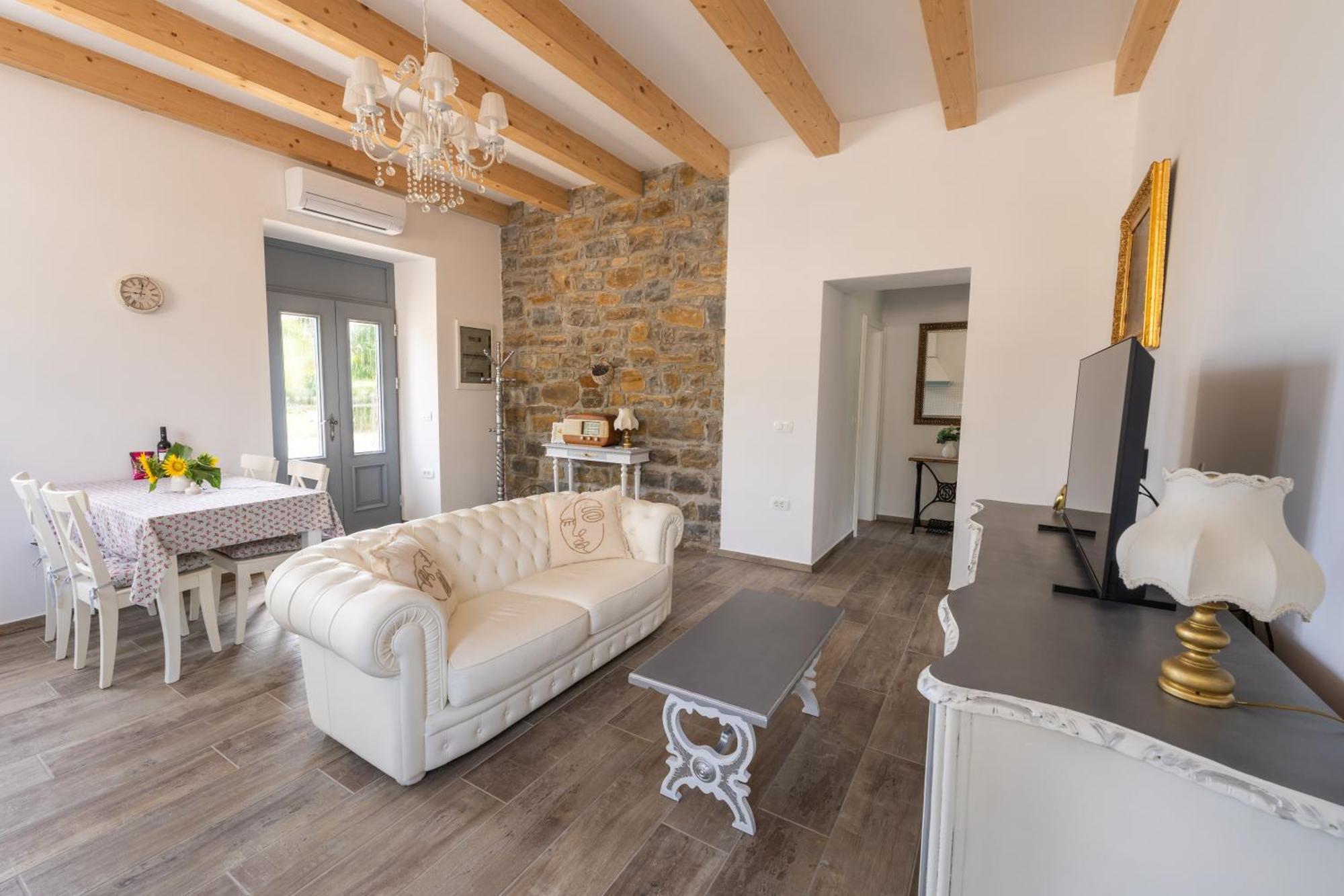 Apartment Amalija